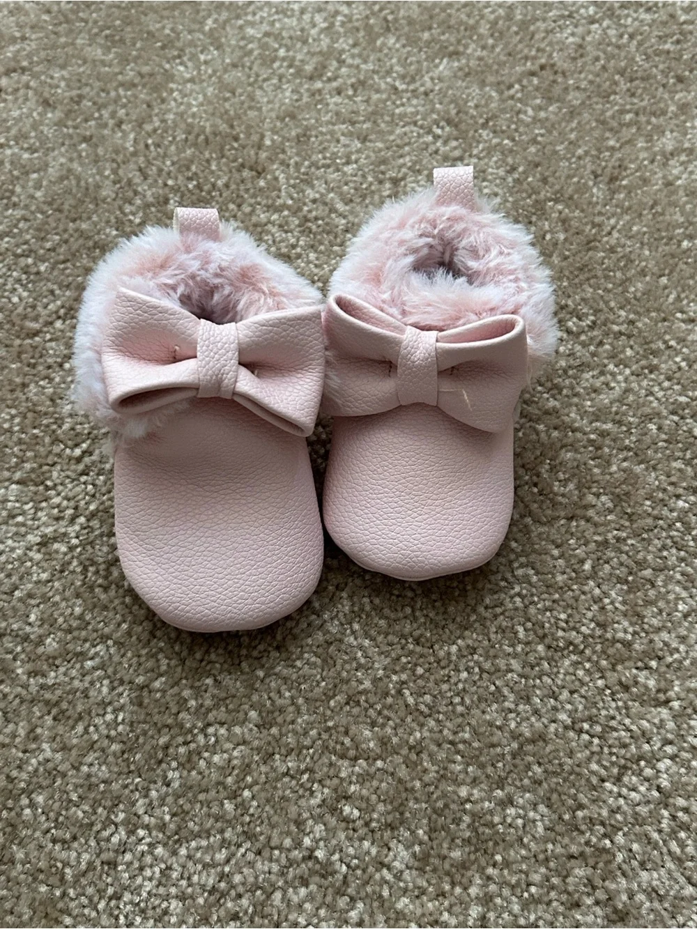 Plush Bow Baby Shoes In Baby Pink